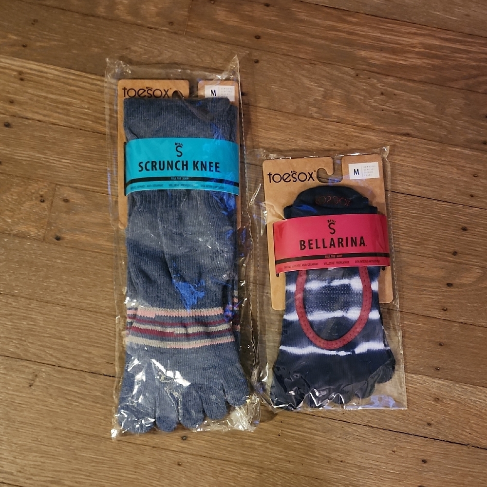 ToeSox Socks -Lot Of 2-1 Scrunch Knee & 1 Ballarina-NEW-Size Med. Pilates/ Yoga